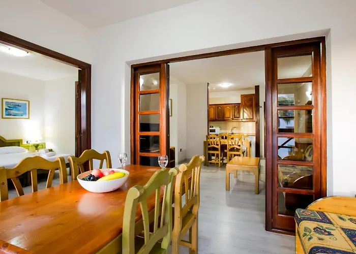 104 Andorra Close To The * بلايا ذي لاس أميريكاس